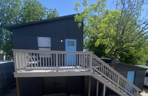 Government Hill Apartment | AAV Downtown Modern Casita