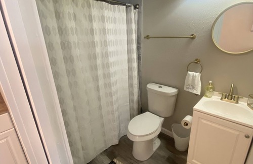 Government Hill Apartment | AAV Downtown Modern Casita