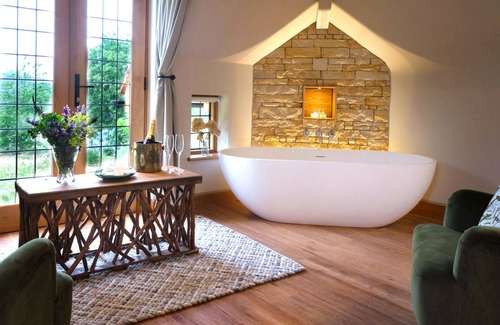 Broadway Hotel | Abbots Grange Manor House