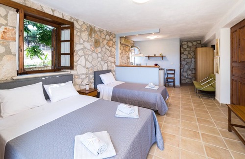 Zakynthos Cottage | Abeloklima country house
