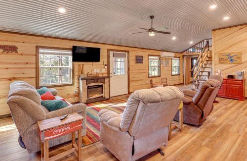 Amity House | about 1 Mi to Lake Greeson and Ramp Lazy Bear Cabin