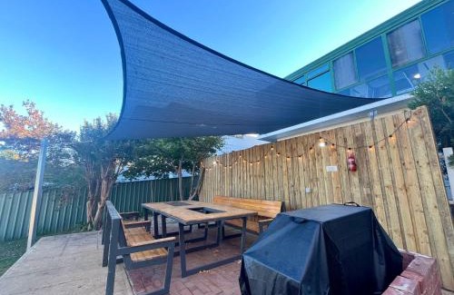 Kooringal Apartment | 'Above the Trees' - Spectacular Views, Sleeps 10