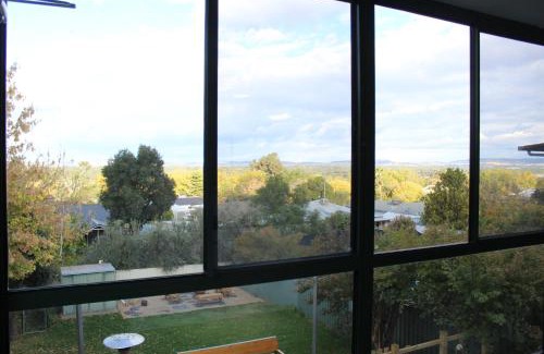 Kooringal Apartment | 'Above the Trees' - Spectacular Views, Sleeps 10