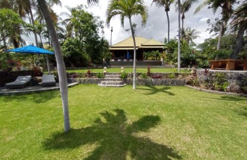 Tulamben Villa | Absolute Beachfront, Paradise, 3BR Villa with Private Pool on 1200m2 of Tropical Land