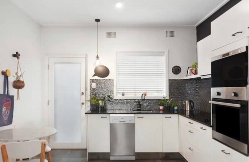 Central Coast Apartment | Absolute Beachfront Surf Unit π In Terrigal/Wambi