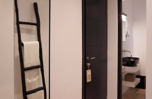 Akrotiri Hotel | Absolute Paradise Santorini- Adults Only