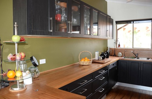 Silverwater House | Absolute waterfront house in quiet bay