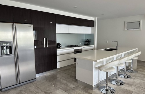 Yarrawonga House | Absolute waterfront modern 4 bedroom property in Woodlands area of Yarrawonga