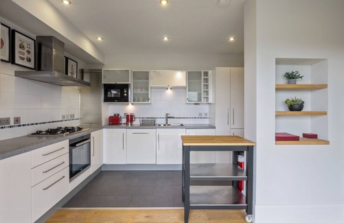 Bushmills House | Absolutely Stunning 3 BR Home - Sleeps 7