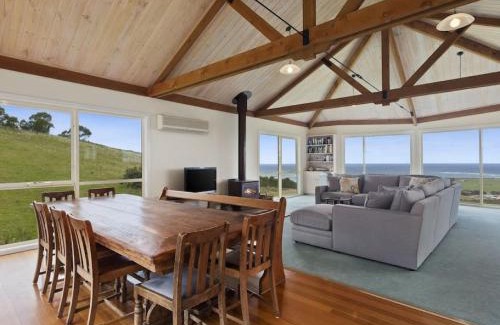 Apollo Bay House | ACACIA BRAE - spectacular views
