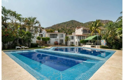 Puerto Marques House | Acapulco Brisa Diamante View