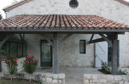 Saint Maurin Ski Chalet | Accessible Gites With Pool In Landscaped Grounds Of 13th Century French Manoir