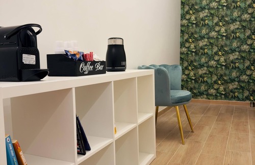 Quartiere XXIII Alessandrino House | Accoglienza e stile per soggiorno confortevole, prezzo accessibile.MetroC a 10min
