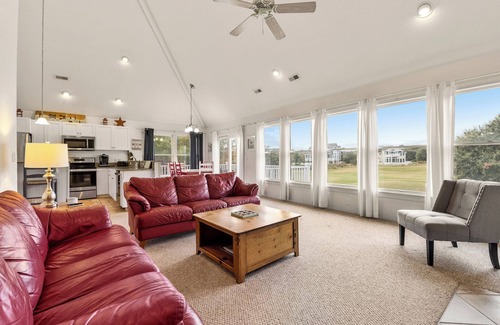 Corolla House | Ace By The Beach: Pool Access | Golf Course Views