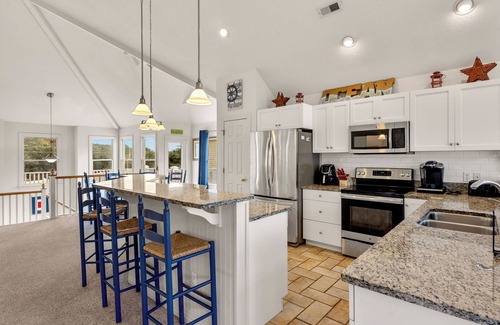 Corolla House | Ace By The Beach: Pool Access | Golf Course Views
