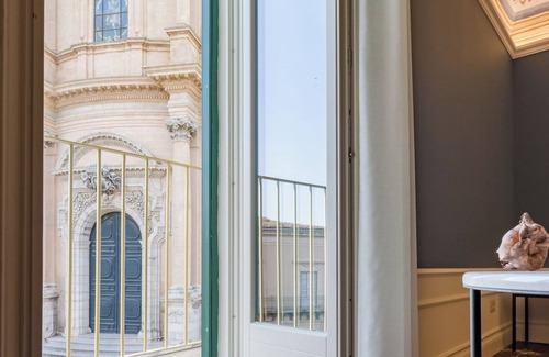 Ragusa Apartment | Achille, apartment in the centre with a view of the cathedral in Ragusa Ibla