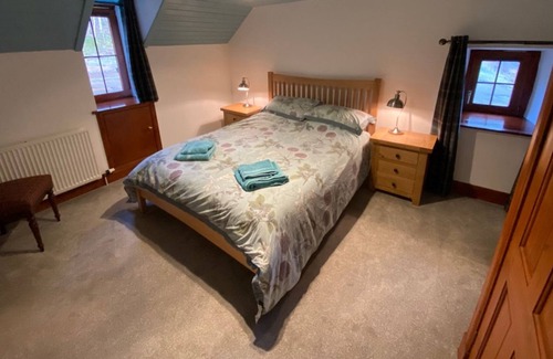 Roybridge Cottage | Achluachrach Cottage No.3 - a cottage that sleeps 6 guests in 3 bedrooms