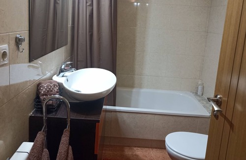 Poio Apartment | Acogedor Apartamento en Poio Entre el Centro Histórico de Combarro y Pontevedra