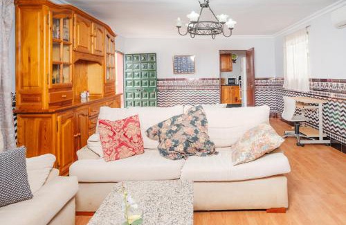 Alcala de Guadaira House | Acogedora Casita Rural De Invitados