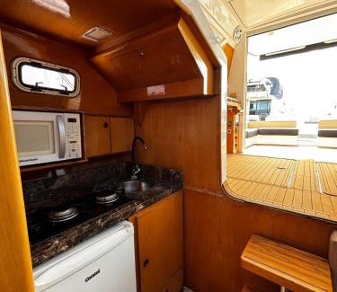 Centro Boat Rental | Acqua Lanchas