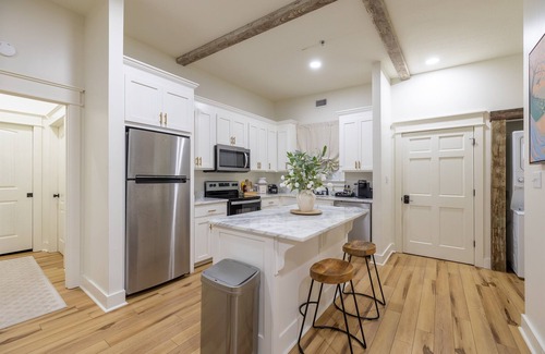 Laurel Apartment | Adam Trest Suite, Laurel, Coffee Bar, Walkable