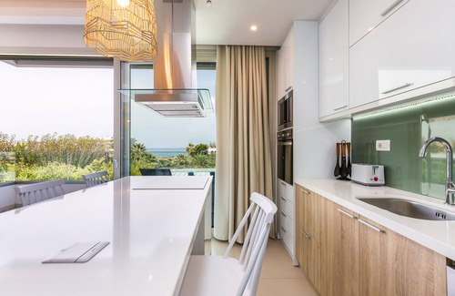 Adelianos Kampos Apartment | Adelhome - Sea view & walking distance to beach!