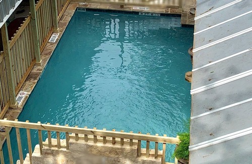 Concan Apartment | Adelynn's Hideaway, Exclusive Private Riverfront @Vacation Frio River Room #2