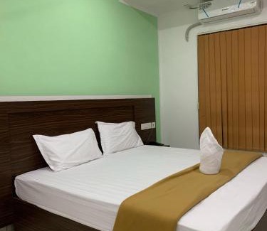Guruvayur Hotel | Adi Deva Inn