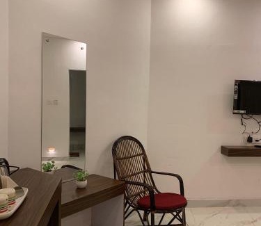 Guruvayur Hotel | Adi Deva Inn
