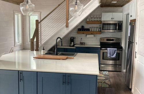 Wells House | Adirondack Lakefront Getaway Newly renovated, Fireplace, Gameroom, Close to Gore