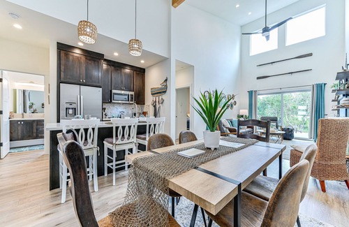 Ocean Shores House | Adjoining Waterfront Homes, Pets, Hot Tubs, Groups