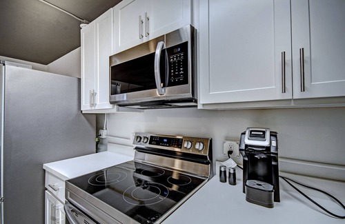 Greater Belhaven Apartment | Admiral Benbow # 260
