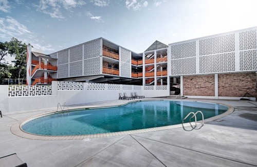 Greater Belhaven Apartment | Admiral Benbow # 346