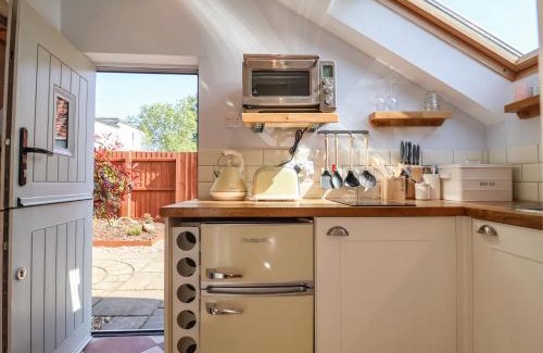 Woodbridge House | Admiral Cottage