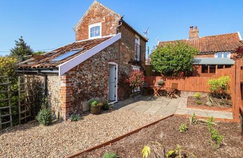Woodbridge House | Admiral Cottage