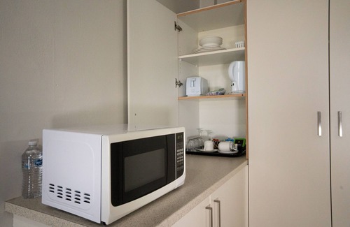 Geelong Hotel | Admiralty Inn