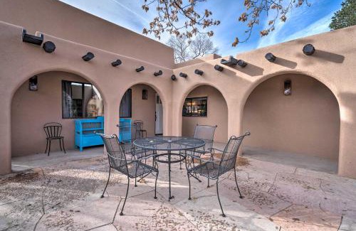 Downtown Santa Fe House | Adobe House with Patio - Walk to Dtwn Plaza and Shops!