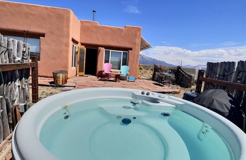 Taos House | Adobe Tranquillo Mountain Views