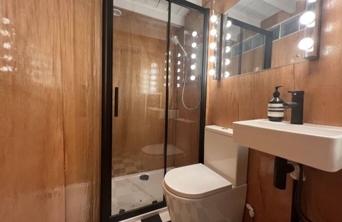 Bury St Edmunds Apartment | Adorable 1 bed guest studio in Bury St Edmunds.