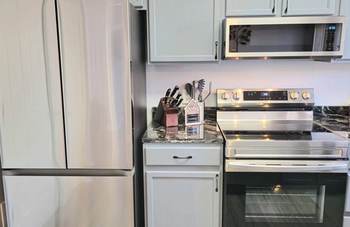 Georgetown House | Adorable 3 bedroom home - virtually everything new in historic Georgetown
