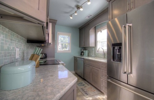 Myrtle Beach Cottage | Adorable 3BR 2BA Cottage - Shore Drive Area of Myrtle Beach!