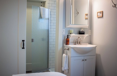 McMinnville Apartment | ADORABLE APARTMENT ON 3RD ST. DOWNTOWN MCMINNVILLE #13