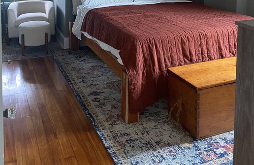 Dartmouth House | Adorable Bungalow in the Heart of Padanaram Village
