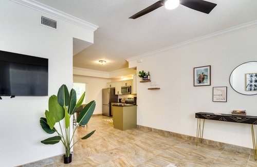 Crescent Beach Condo | Adorable Cocoa Beach Condo: Walk to the Ocean!