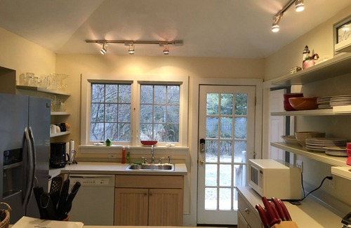 Cape May Point Cottage | Adorable cottage with short walk to beautiful ocean beaches and nature trails.