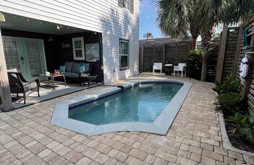West Panama City Beach Cottage | Adorable Laguna Beach Cottage -West end PCB- 2 Bedroom & 2 Bath. Private POOL!