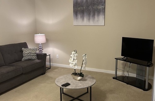 Gunter Afs Apartment | Adorable Luxury 1 Bedroom