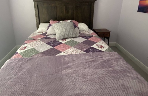 Punta Gorda Cottage | Adorable New Lavender Cottage