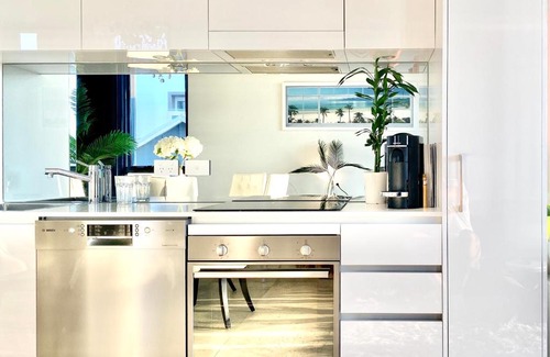 Scarborough Apartment | AdriaticBlu Luxe 2 bed apartment with stunning ocean views