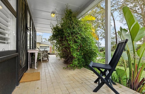 Erowal Bay House | Adrift - Pet-friendly - 5 min Walk to Bay - Rustic Charm